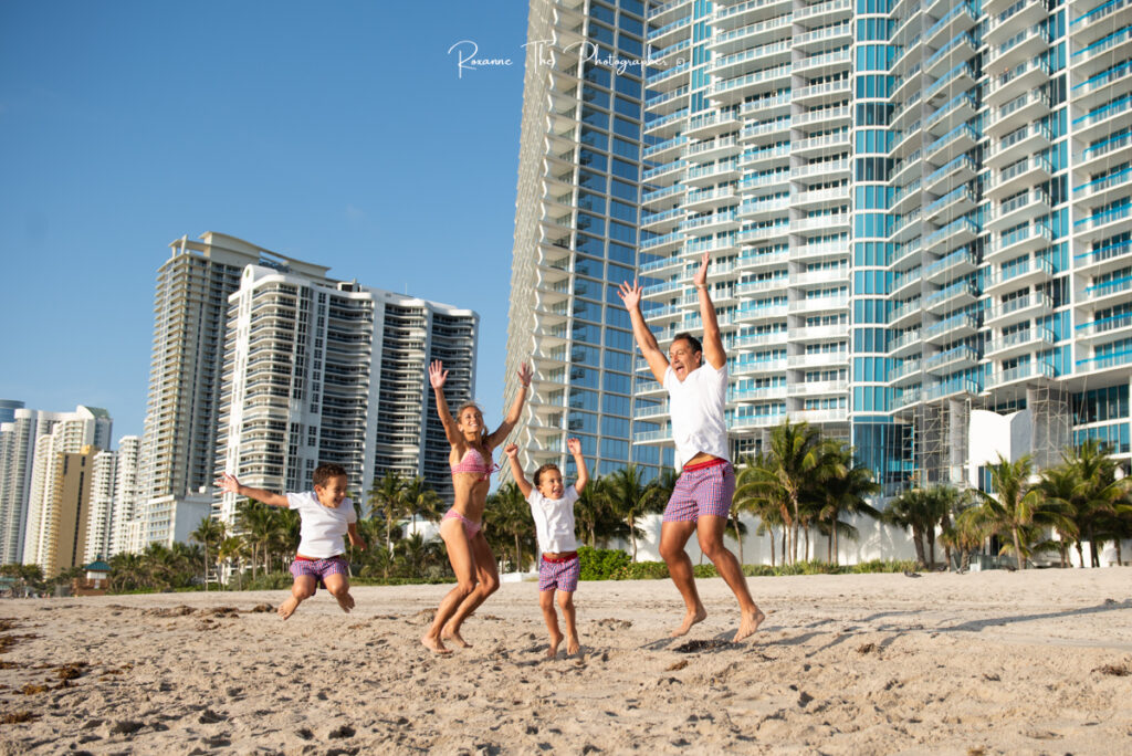 Aventura family beach photo session
